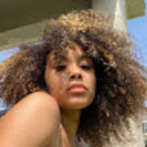 Meet your Posher, Isa